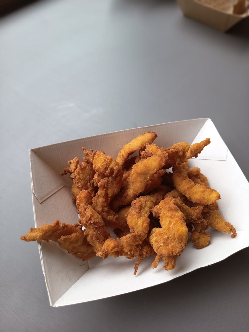 Tiras de pollo rebozadas